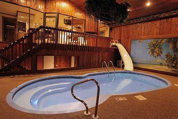 Sybaris Pool Suites Mequon 브라운디어 외부 사진